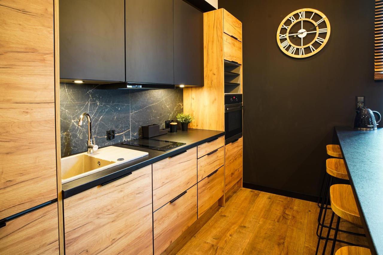 Apartament Z Jacuzzi W Centrum Sanoka Extérieur photo