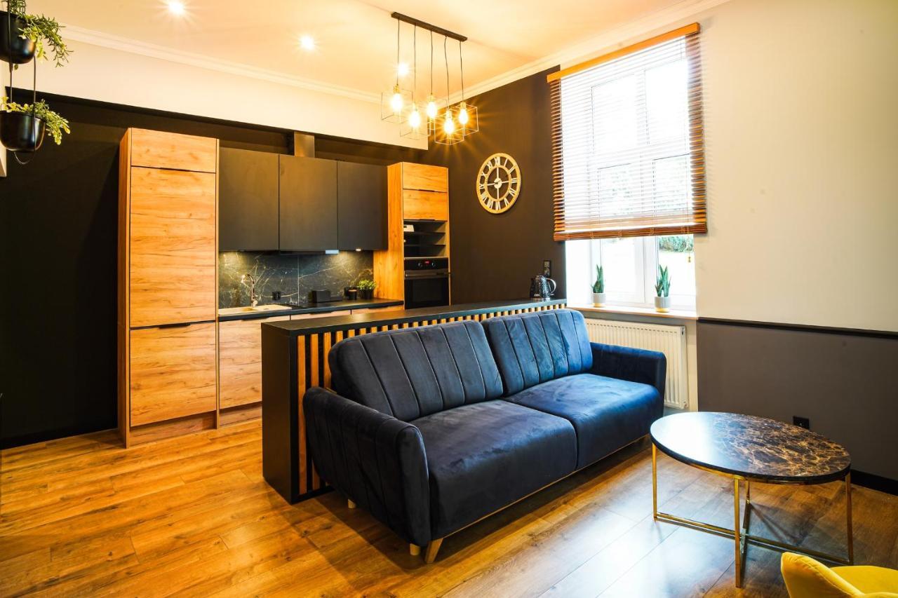 Apartament Z Jacuzzi W Centrum Sanoka Extérieur photo